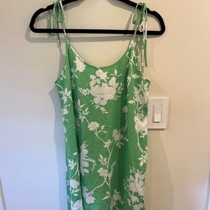 URBAN OUTFITTERS green and white floral slip dress